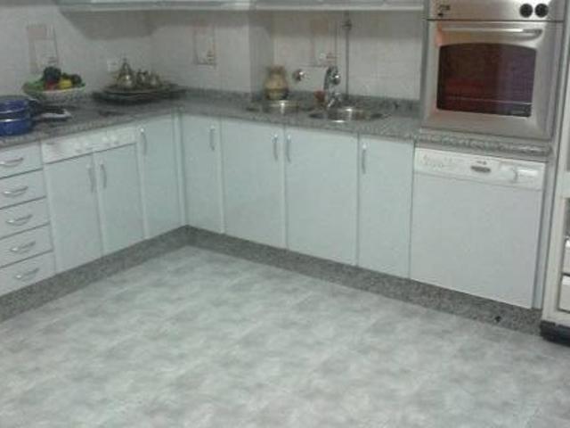 VENTA DE PISO EN VEGA DE ESPINAREDA