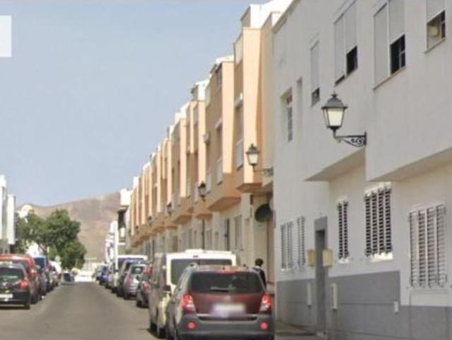 Venta de Piso + Garaje En Arrecife Las Palmas