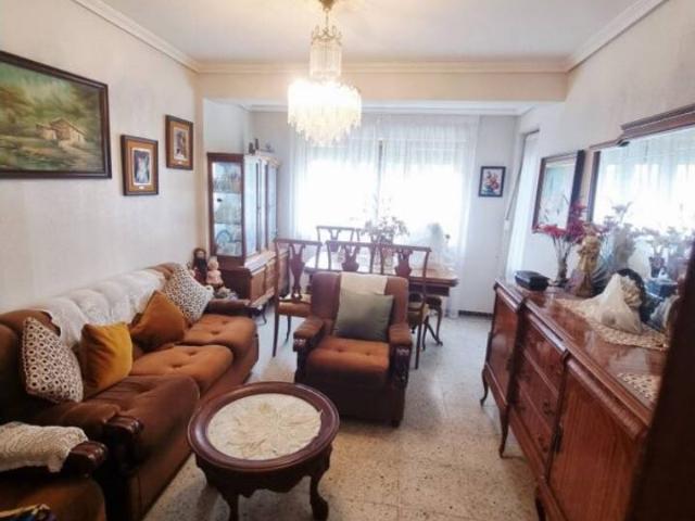 Venta de piso luminoso en Villada. PARA ENTRAR A VIVIR