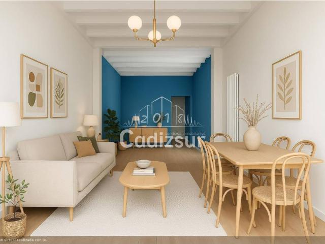 Venta de piso para reformar en zona Plaza de las Viudas