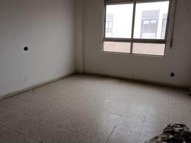 VENTA DE PISO PARA REHABILITACIÓN TOTAL, 4º SIN ASCENSOR EN ZAMORA ZONA CENTRO/JUZGADOS, 3 DORMITORI
