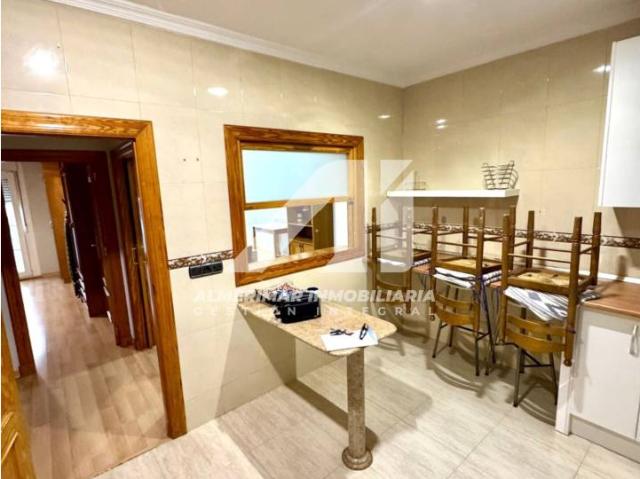 Venta de piso reformado en Berja