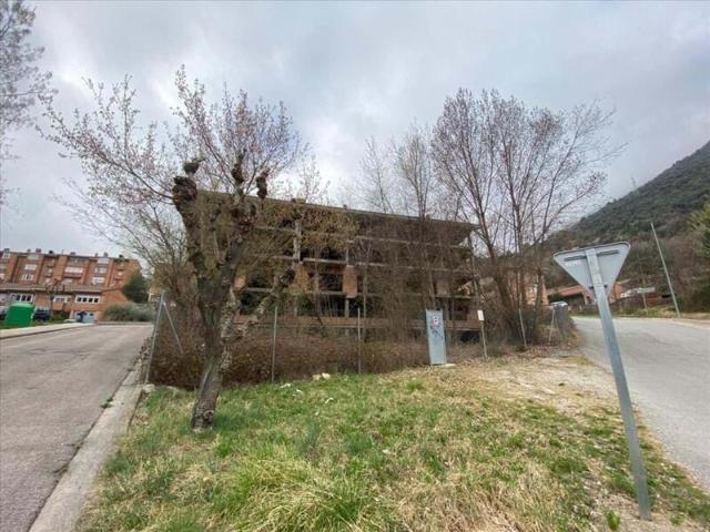 Venta de Piso + 17 Casas Adosadas en Cercs Barcelona