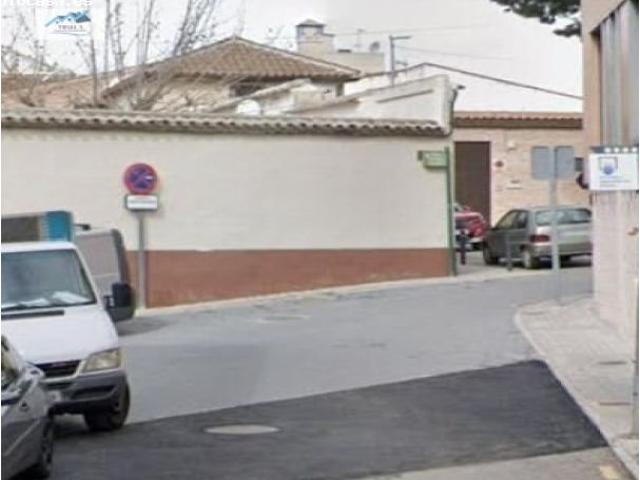 Venta de Piso + 2 Garajes en Calle Comercio Bargas Toledo