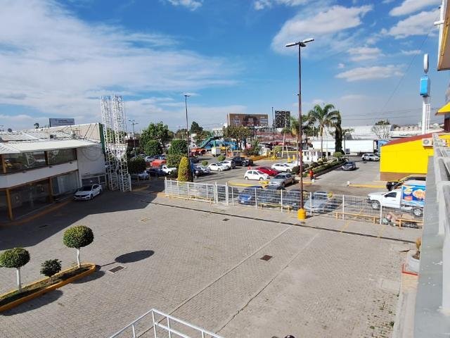 VENTA DE PLAZA COMERCIAL CON LOCALES Y TERRENO UBICADA EN ECATEPEC ESTADO DE MÉXICO