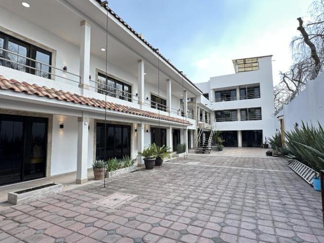 VENTA DE PLAZA COMERCIAL EN SAN MIGUEL TOTOCUITLAPILCO EN METEPEC