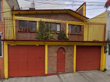Venta de propiedad cuenta con espacios