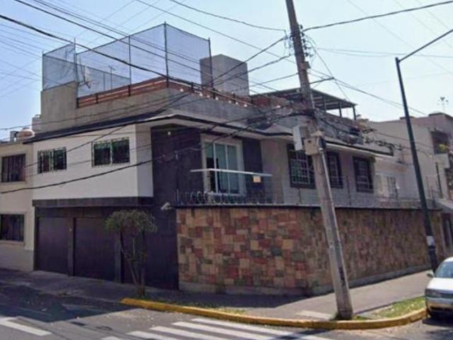 VENTA DE PROPIEDAD EN COLONIA CLAVERIA CDMX