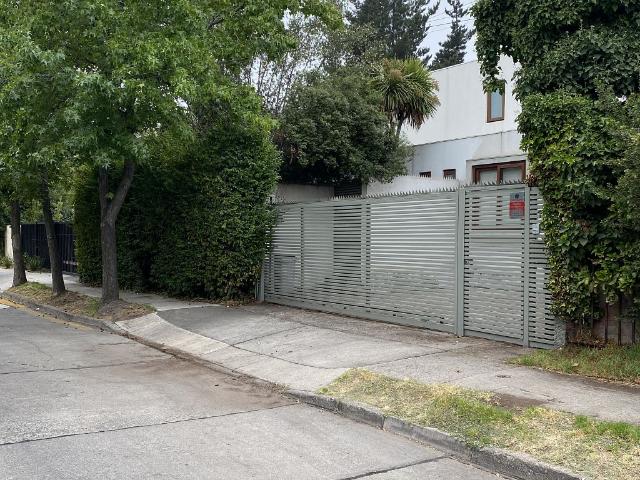 VENTA DE PROPIEDAD EN LAS CONDES