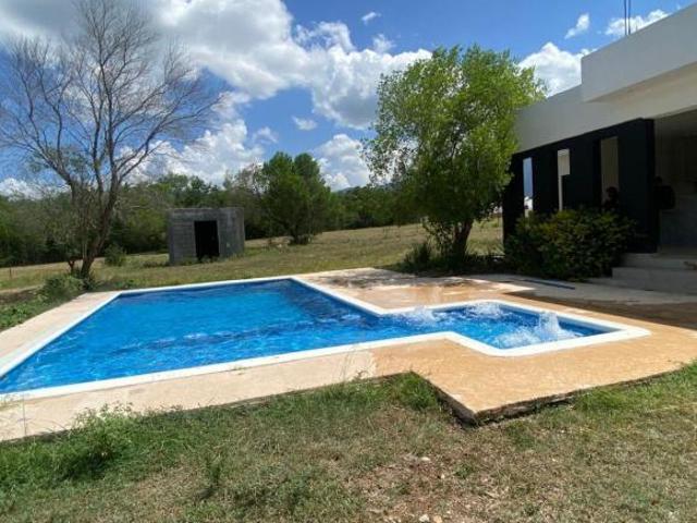 Venta de Quinta en Mil Encinos, Montemorelos, N. L