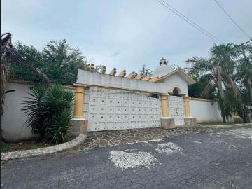 Venta de Quinta en Santiago, N.L