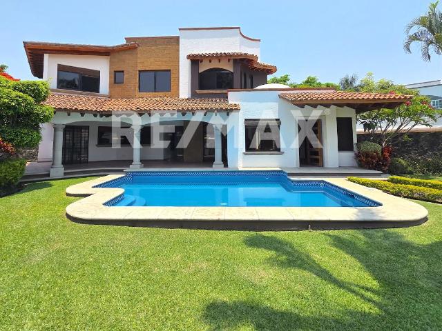 Venta de Residencia de lujo en Residencial Sumiya, Jiutepec, Morelos. Clave 6225