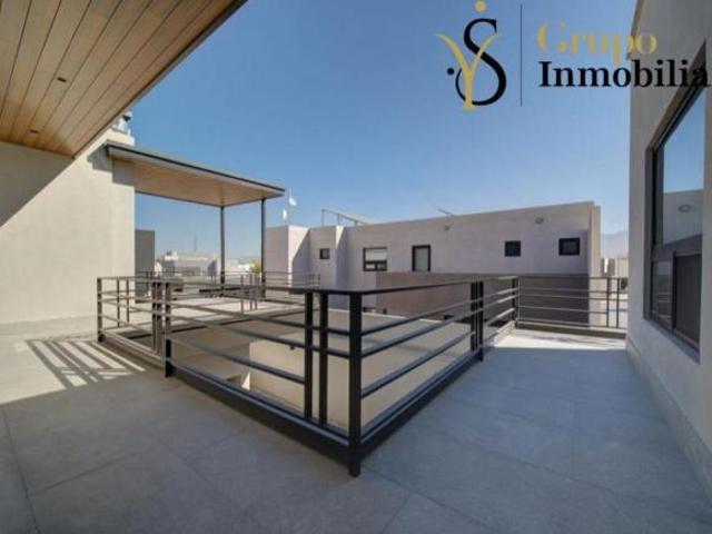 VENTA DE RESIDENCIA EN RINCON DE LOS ENCINOS AL NORTE DE SALTILLO