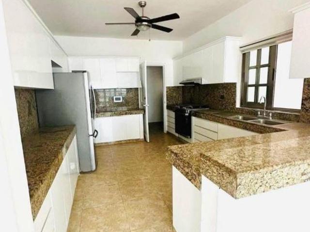 VENTA DE RESIDENCIA EN SM 17 – Cancún Centro