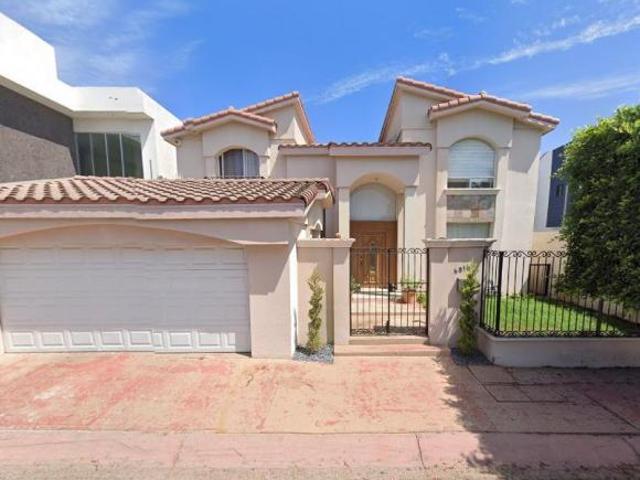 VENTA DECASA EN COLONIA JARDINES DE CHAPULTEPEC S E TIJUANA BCN