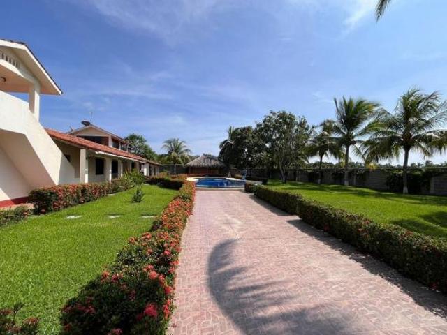 VENTA DED CASA EN MAJAHUA TRONCONES