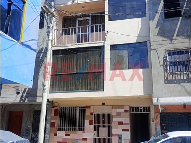 ¡Venta Del 95% En Acciones Y Derechos De Casa De 4 Pisos En La Victoria