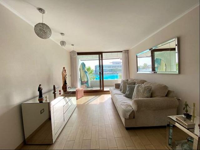 Venta Depto. con Laguna 3D/2B + Est y Bod Huechuraba