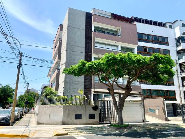 Venta Departamento 3 dormitorios con terraza Miraflores
