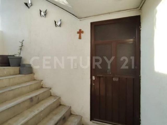 Venta departamento 1° piso 3 recamaras Obreros Independientes sur