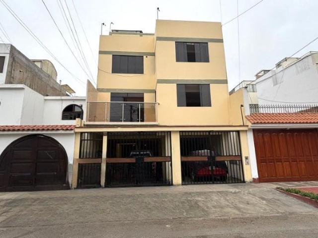 Venta Departamento 1er. Piso Los Cedros De Villa Chorrillos