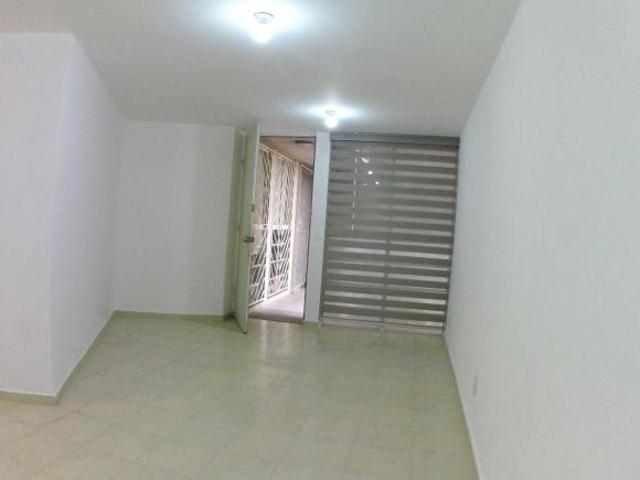 Departamento en Venta Col. San Simón | 44 m² | 1er nivel, elevador | 1 r, 1b, 1 estacionamiento