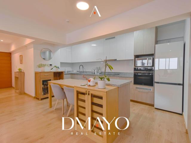 VENTA DEPARTAMENTO CENTRO DE MIRAFLORES 2 DORM. 2 COCHERAS CERCA A LARCO
