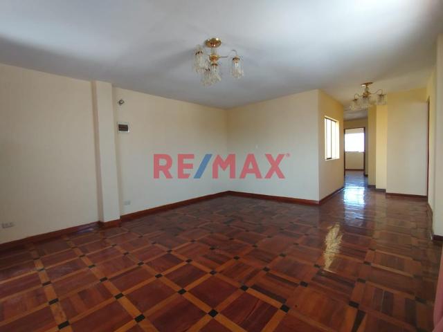 Venta Departamento Cuarto Piso Chorrillos