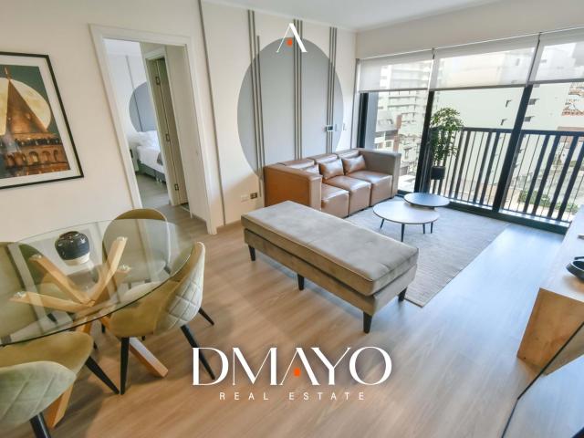 Venta Departamento amoblado de 2 dormitorios en edificio moderno con áreas comunes Miraflores