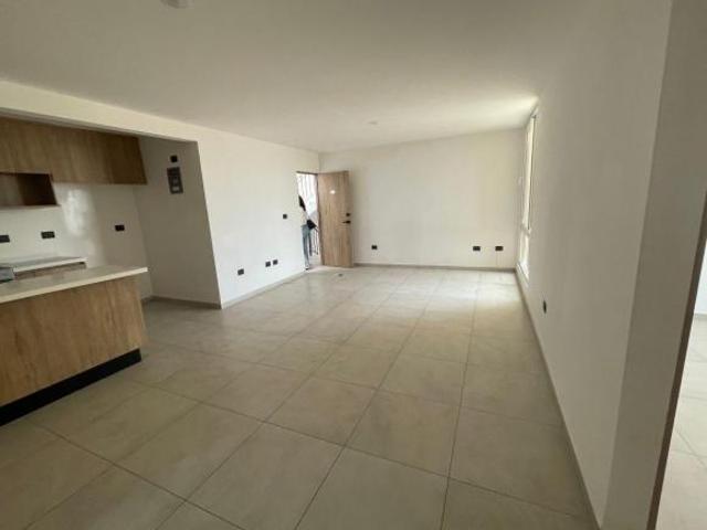 A Estenar, Venta Departamento de 74 m² 2 Recámaras con closets, Villas del Refugio, con Amenidades