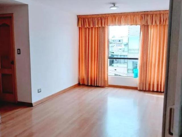 Venta departamento de dormitorios en san luis limite con san borja