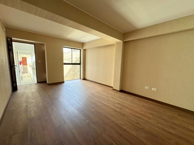 Venta Departamento de estreno 3 dormitorios, estudio, cerca de la Av. Benavides Surco