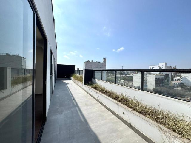 Venta Departamento de estreno cerca de la Av. Benavides – terraza | 3 dormitorios estudio Surco