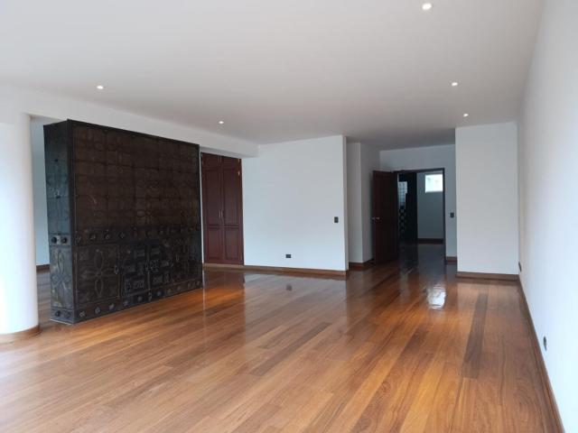 VENTA DEPARTAMENTO DUPLEX SANTIAGO DE SURCO