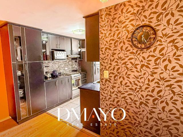 Venta Departamento en Comas Sol de Collique 3 dormitorios remodelado con aire acondicionado