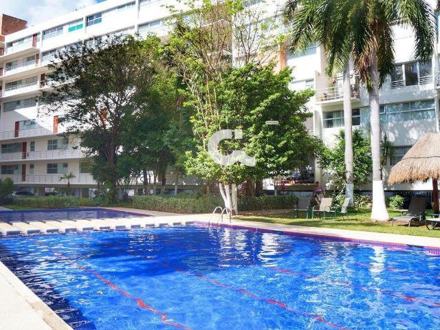 Venta departamento en condominio Tziara SM 16