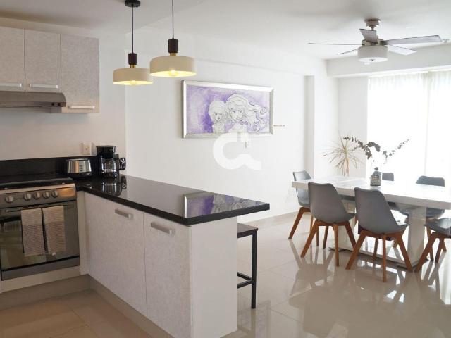 Venta departamento en condominio Tziara SM 16