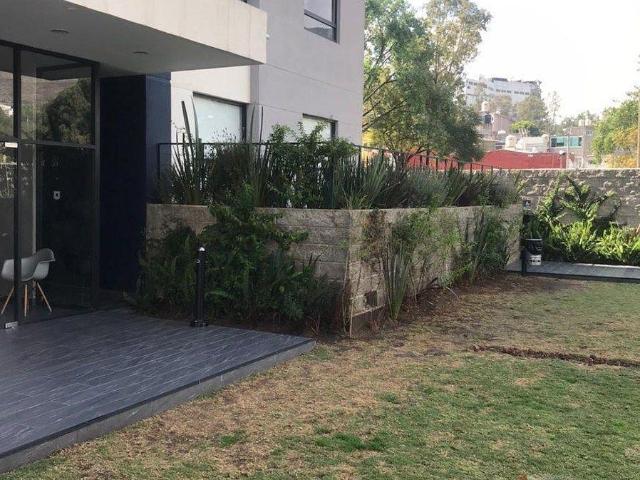 Venta Departamento en Enquadro Lomas de Atizap?n, Planta baja