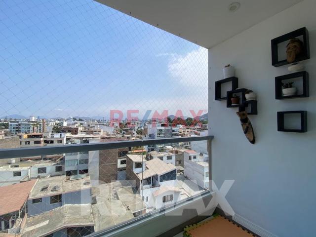 Venta Departamento Frente A Parque Muy Cerca De Estacion Jorge Chavez