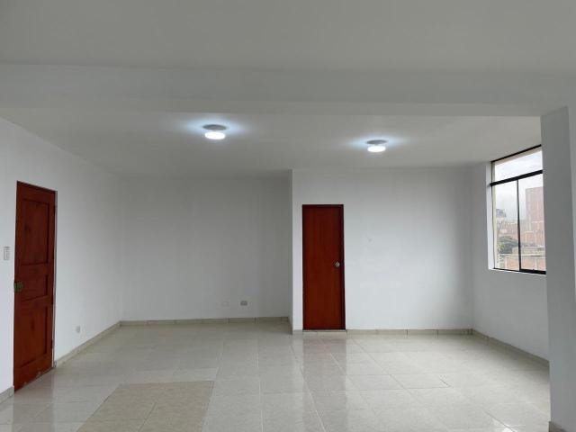 VENTA DEPARTAMENTO FRENTE A PARQUE EXCELENTE ZONA DE LAS FLORES SJL