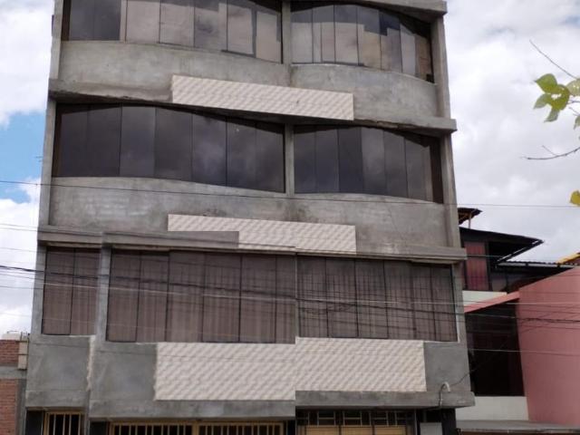 VENTA DEPARTAMENTO HUANCAYO/FRENTE AL PARQUE/CERCA UNIVERSIDAD DEL CENTRO
