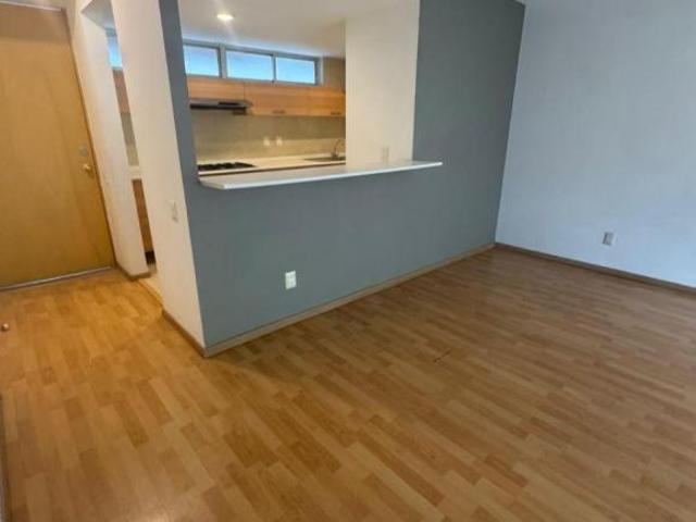 Venta Departamento PH con Jardín Cercano a Santa Fe