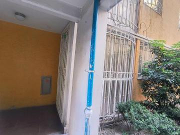 venta departamento planta baja en Galaxia Santa Rosa