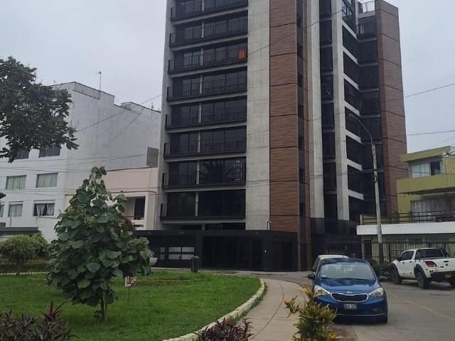 Venta Departamento Pueblo Libre, Frente Parque 150 m2