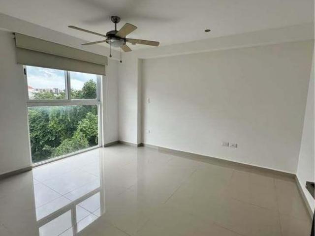 Venta departamento Tziara remodelado, Cancún
