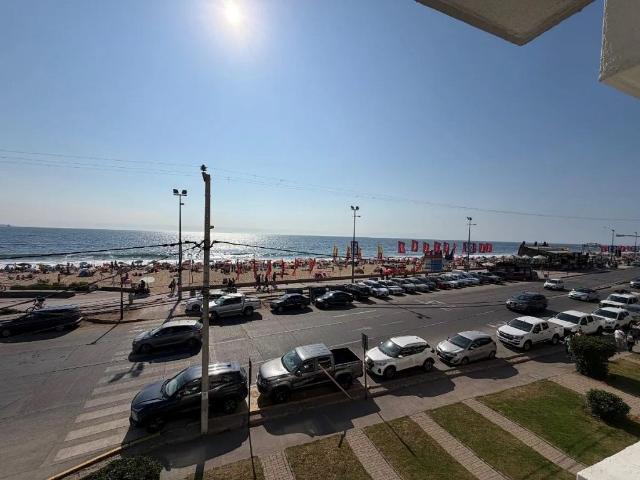 Venta Departamento Viña del mar Ignacio Carrera Pinto, frente a la playa