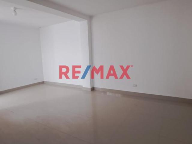 Venta Dpto En Estreno Los Olivos 3Er Piso Vista Interna