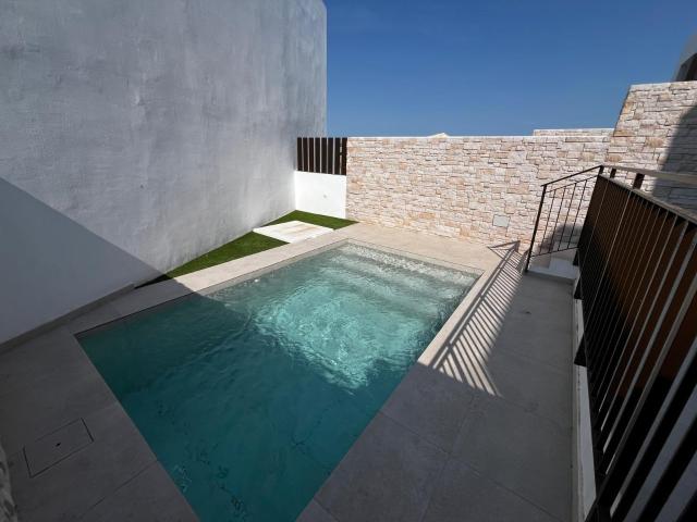 VENTA DUPLEX A ESTRENAR EN URBANIZACION MONTEPINAR, 3 DORMITORIOS, 3 BAÑOS, PISCINA PRIVADA
