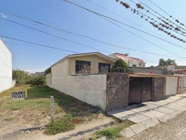 VENTA EN C. PASEO DEL DOMO COL. SAN JAVIER MUN. IXMIQUILPAN C.P. 42305 HIDALGO