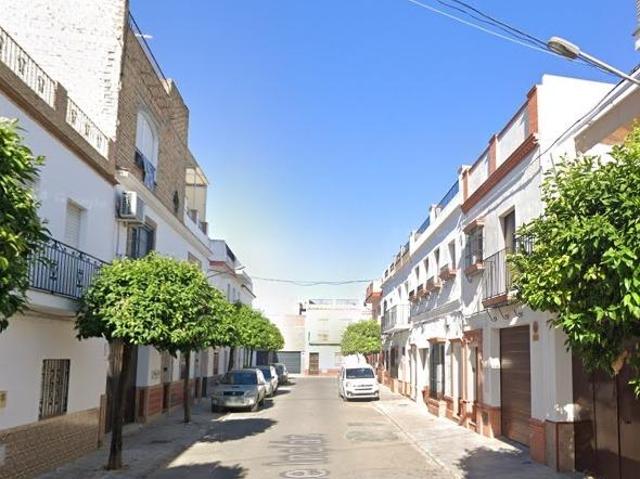 PISO EN LOS PALACIOS Y VILLAFRANCA